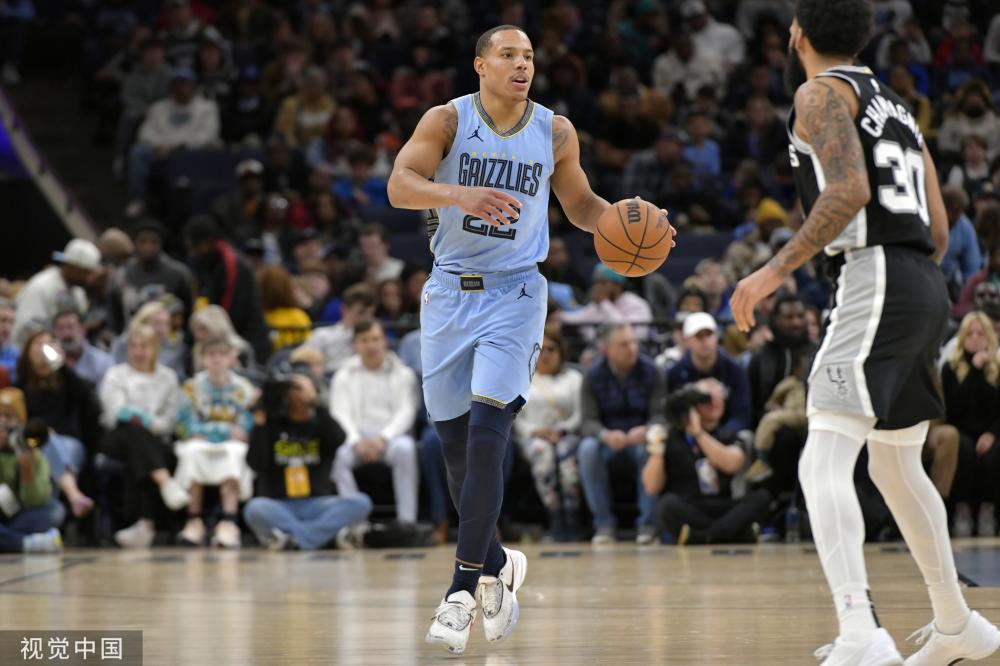 谁在中场 谁在中场