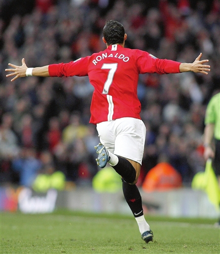 尴尬！特雷·杨本次复出4场比赛，老鹰0胜4负（太尴尬了！特雷·杨复出四战，老鹰遭遇四连败）